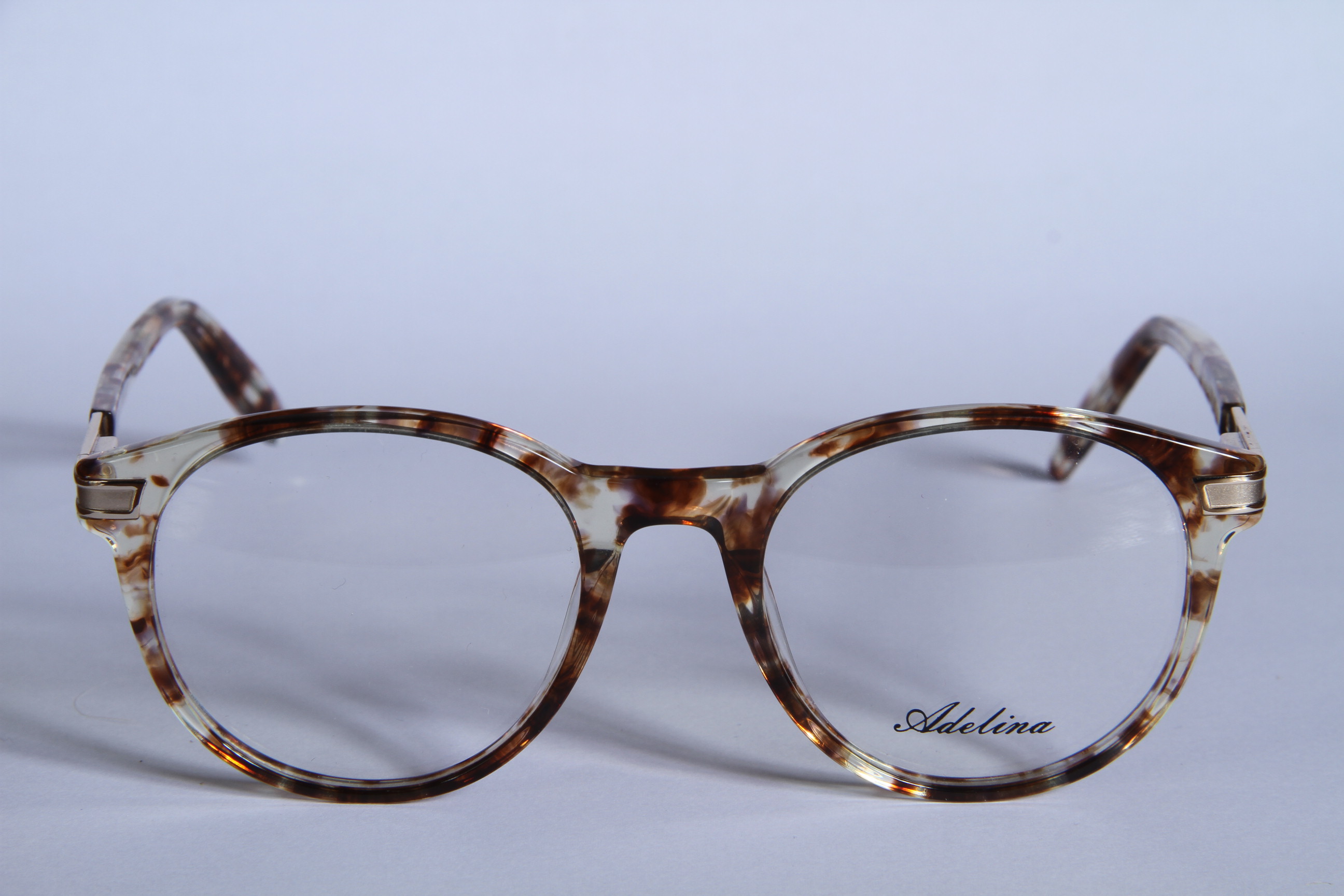 آدلینا مدل --